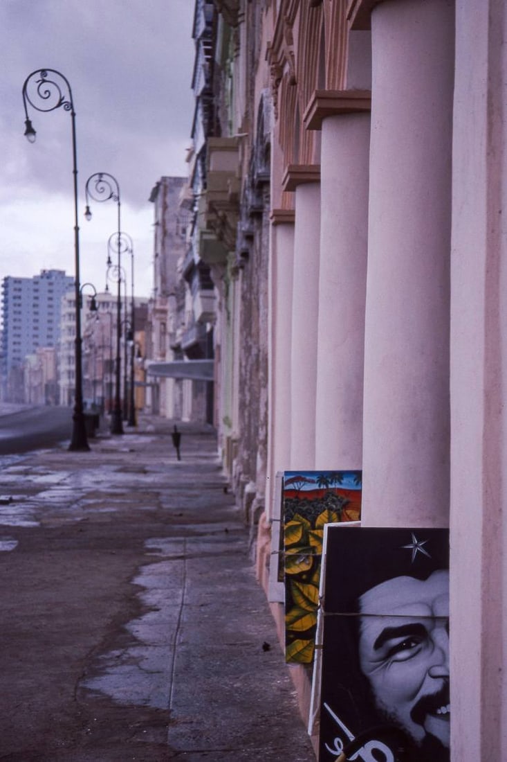Che Guevara, The Malecon, Old Havana, Cuba - C Type: Title: Che Guevara, The Malecon, Old Havana, Cuba - C Type Photograph - Limited Edition of 10Artist: Paul CooklinOrigin: United KingdomMedium: Photography, Color on PaperDimensions: 16 W x 20 H x 0.1