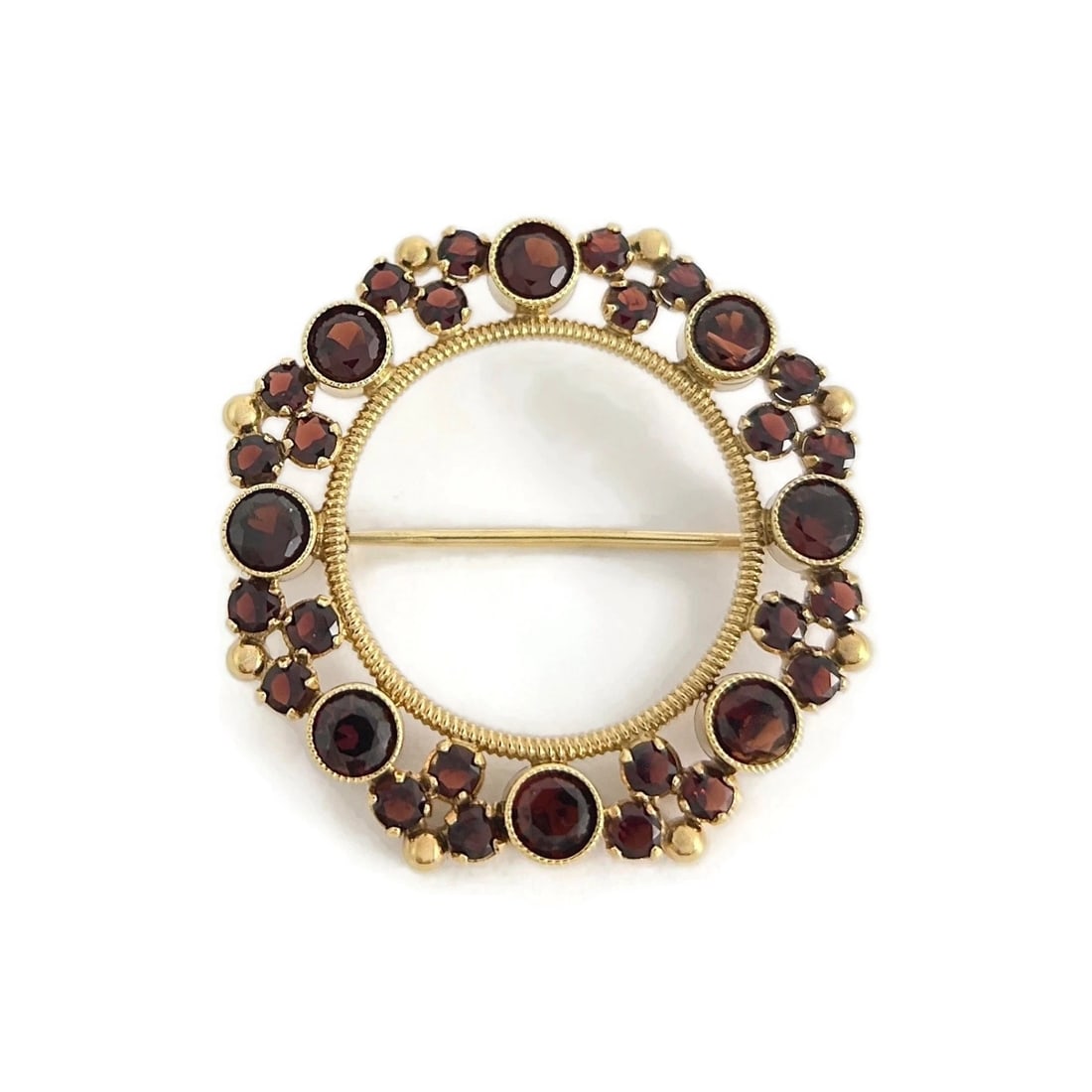 Vintage Garnet Gemstone Circle Brooch Pin 14K Yellow Gold, 5.20 Grams: Title: Vintage Garnet Gemstone Circle Brooch Pin 14K Yellow Gold, 5.20 Grams Description: Vintage Garnet Gemstone Circle Brooch Pin 14K Yellow Gold, 5.20 Grams This is a stunning one-of-a-kind brooch.