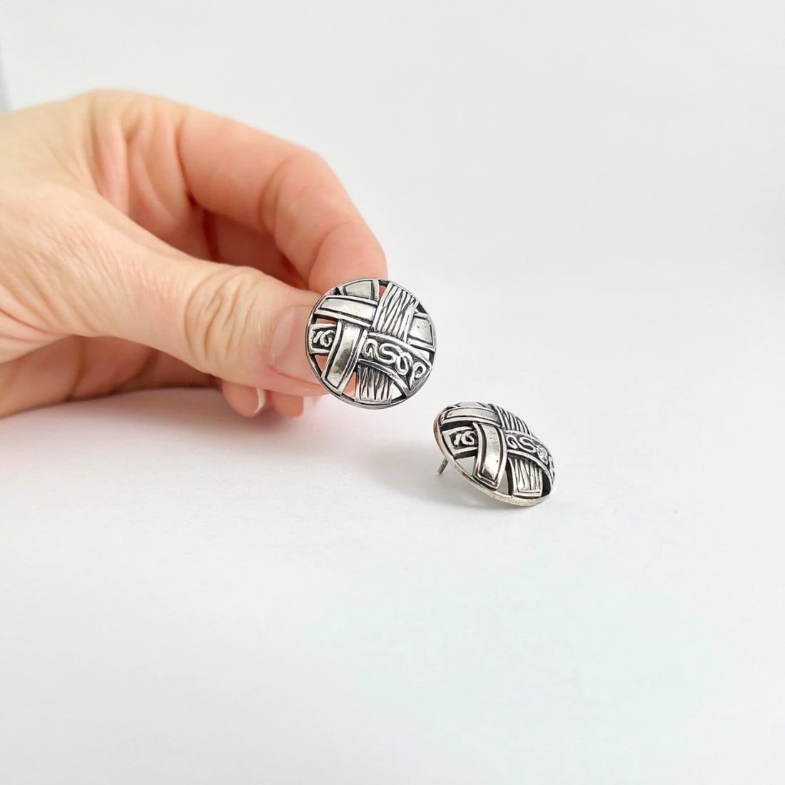 Vintage Round Textured Button Stud Earrings 925 Sterling Silver, 7.17 Grams - 3