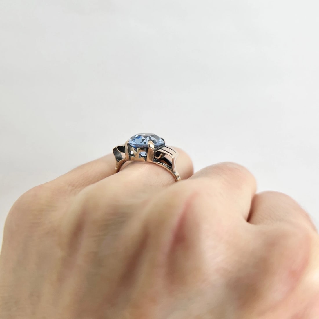 Vintage 1940's Oval Blue Spinel Gemstone Cocktail Ring 10K Yellow Gold, 3.61 Gr - 5