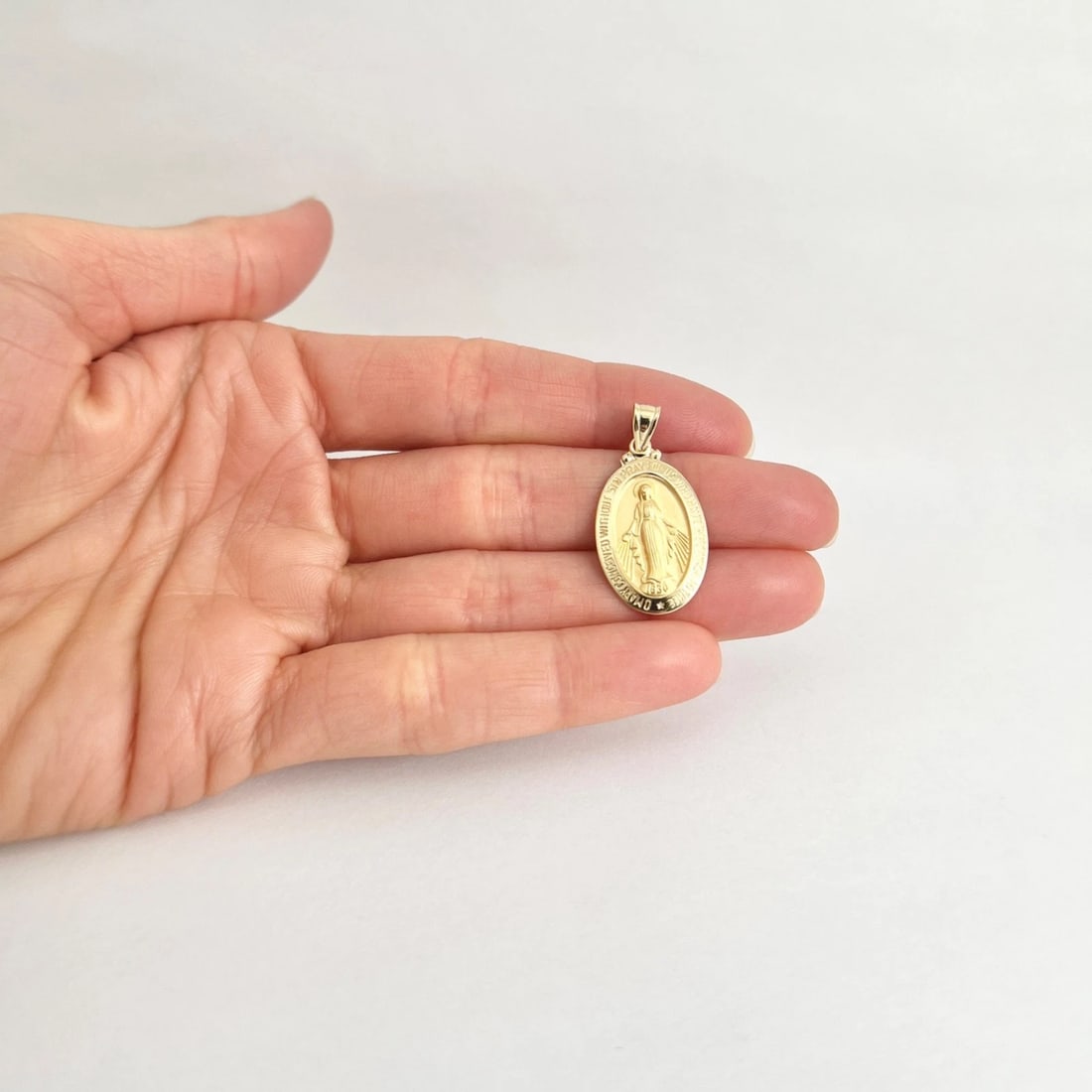 Miraculous Medal Mary Conceived Without Sin Pendant 14K Yellow Gold, 3.16 Grams - 2