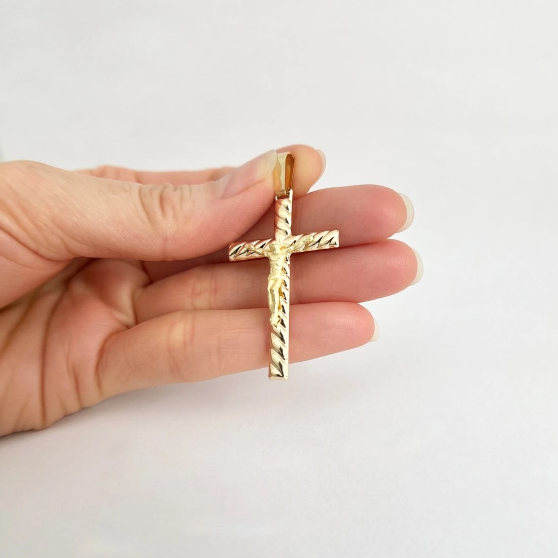Large Crucifix Cross Religious Pendant Charm 18K Yellow Gold, 3.68 Grams - 4