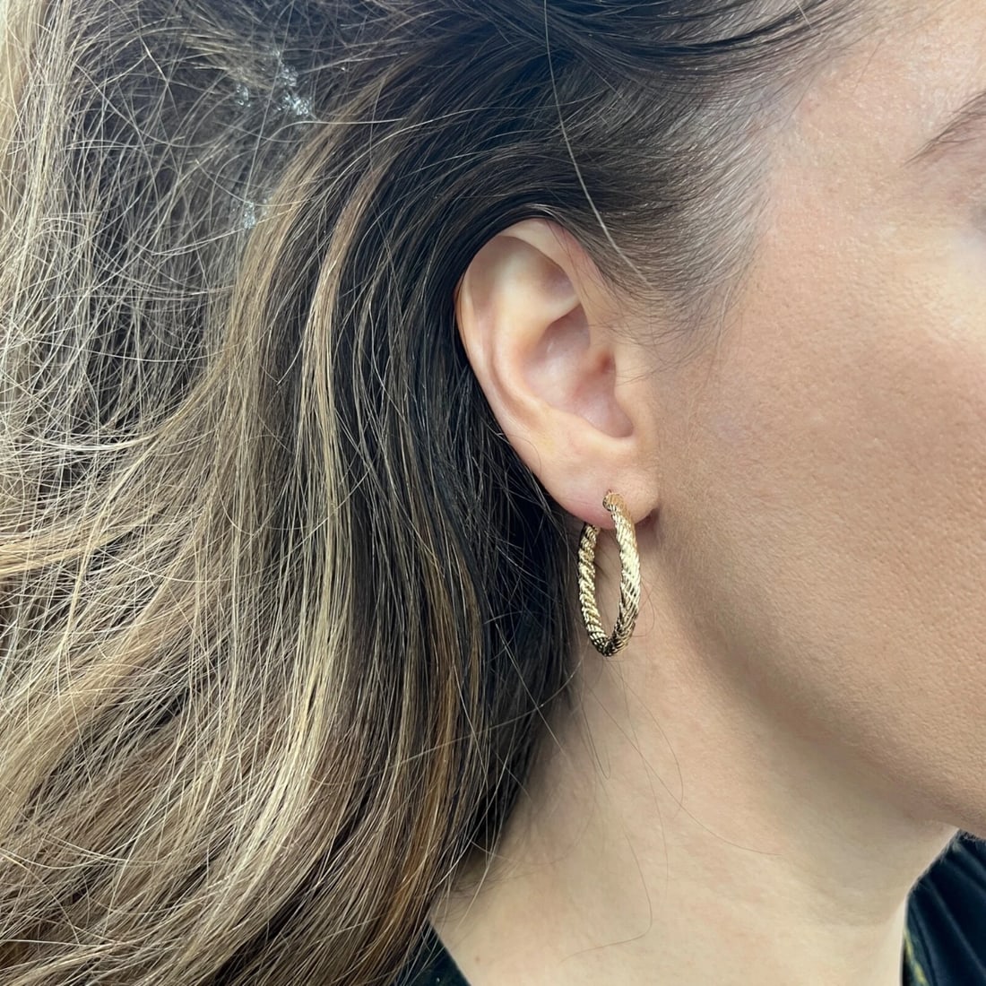 Twisted Rope Hoop Earrings 14K Yellow Gold, 1.25 Inches, 2.78 Grams - 4