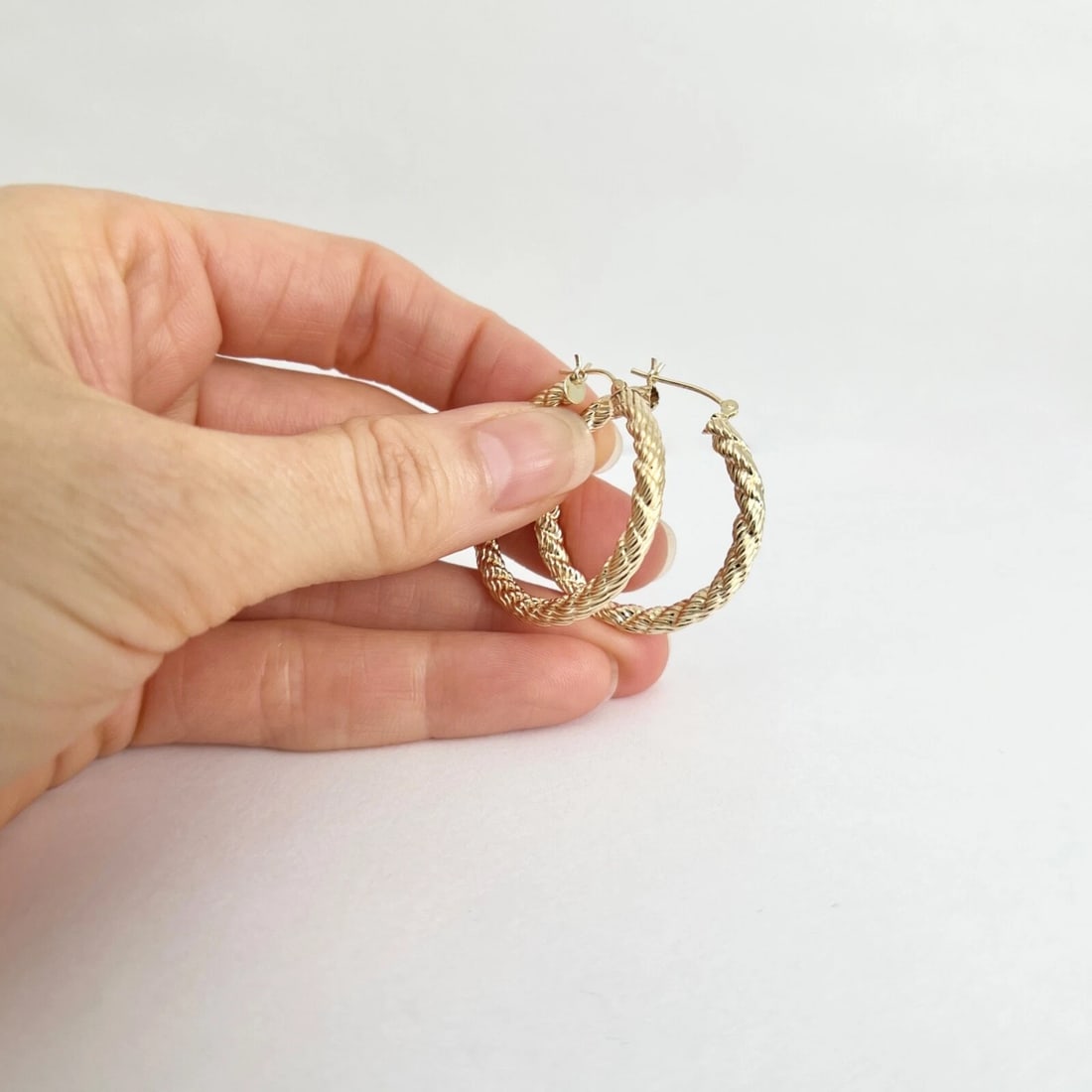 Twisted Rope Hoop Earrings 14K Yellow Gold, 1.25 Inches, 2.78 Grams - 5