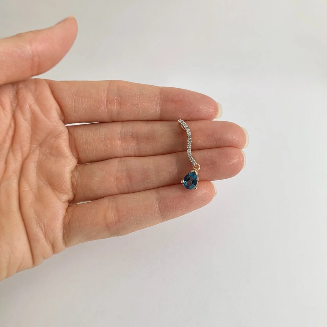 Pear Blue Topaz Diamond Gemstone Necklace Pendant 14K Yellow Gold, 1.42 Gr - 2