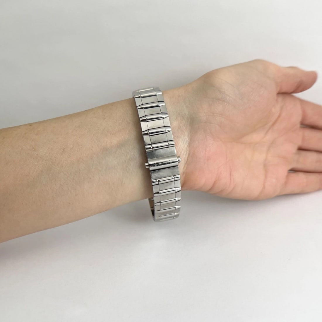 Movado Vizio Diamond Bezel Black Dial Stainless Steel Watch, 25 mm - 5