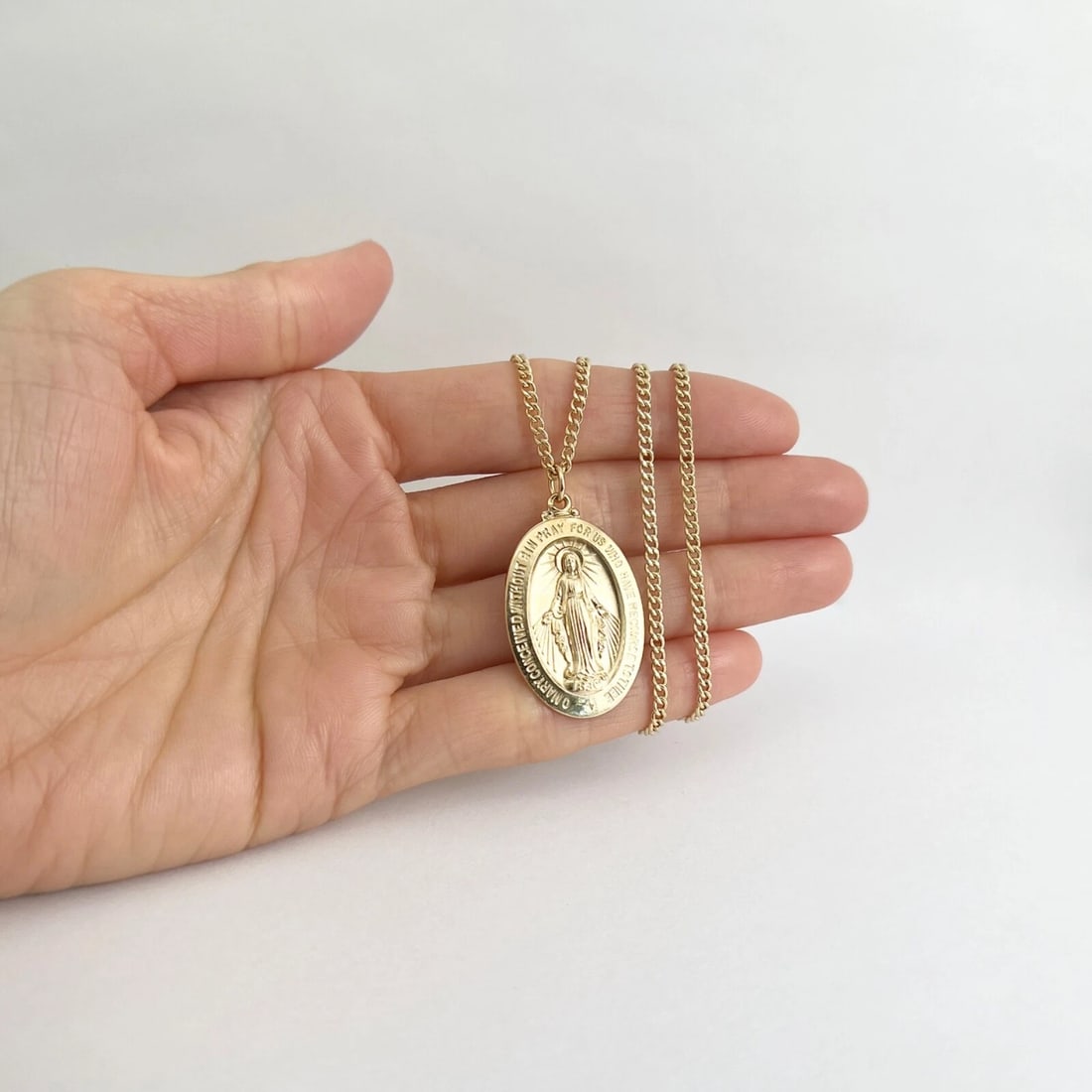 Mother Mary Miraculous Medal Religious Pendant Necklace 14K Yellow Gold, 14.54 G - 5