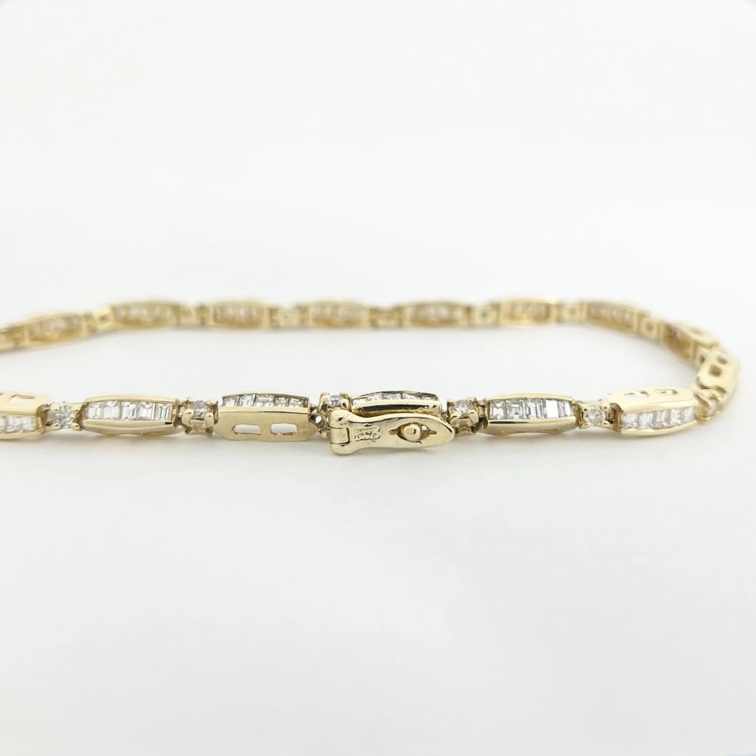 Estate Baguette Round Diamond Tennis Bracelet 14K Yellow Gold, 2.15 CTW, 9.44 Gr - 7