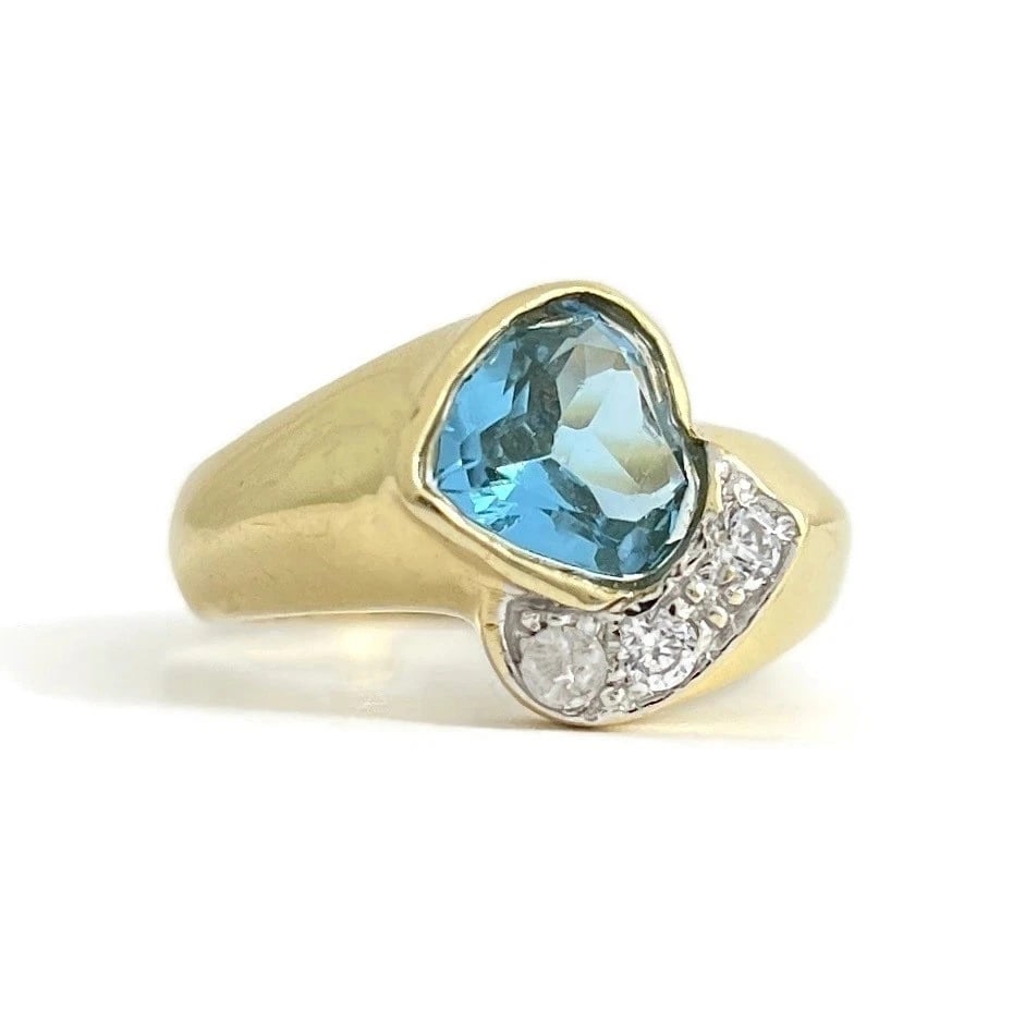 Heart Blue Topaz Diamond Statement Ring 18K Yellow Gold, 5.52 Grams (1 of 8)