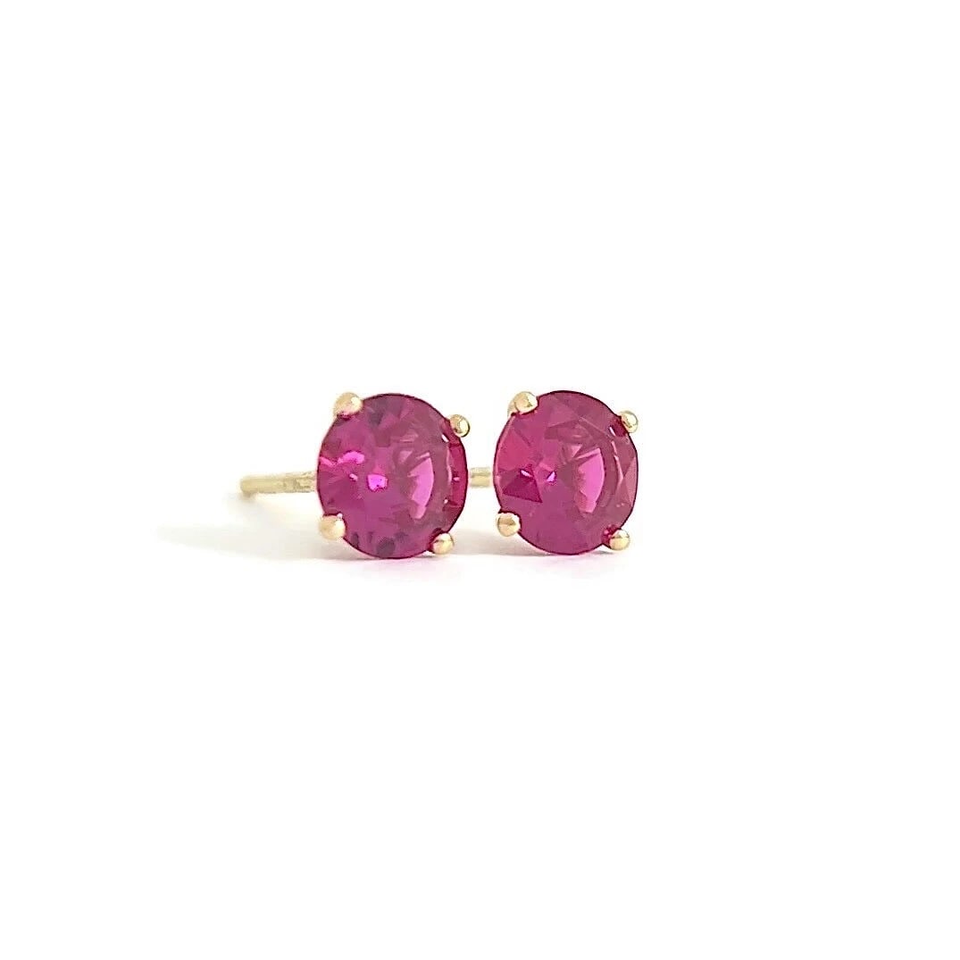 Round Red Quartz Gemstone Stud Earrings 14K Yellow Gold, 1.00 CTW (1 of 5)