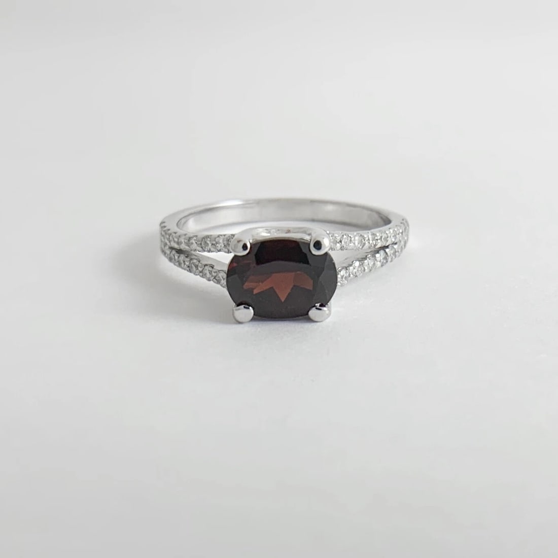 Oval Garnet Diamond Split Shank Statement Ring 14K White Gold, 2.10 CTW, 2.95 Gr - 6