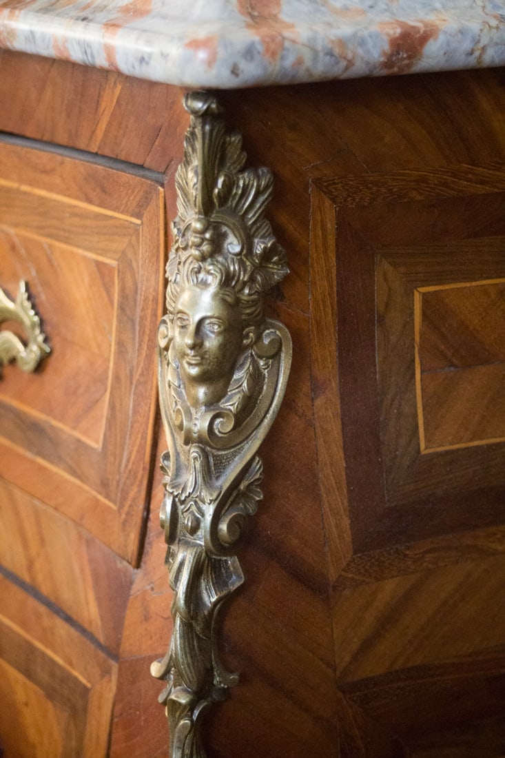 18th Century French Louis XV Gilt Bronze Mounted Kingwood Commode molded marble - 6