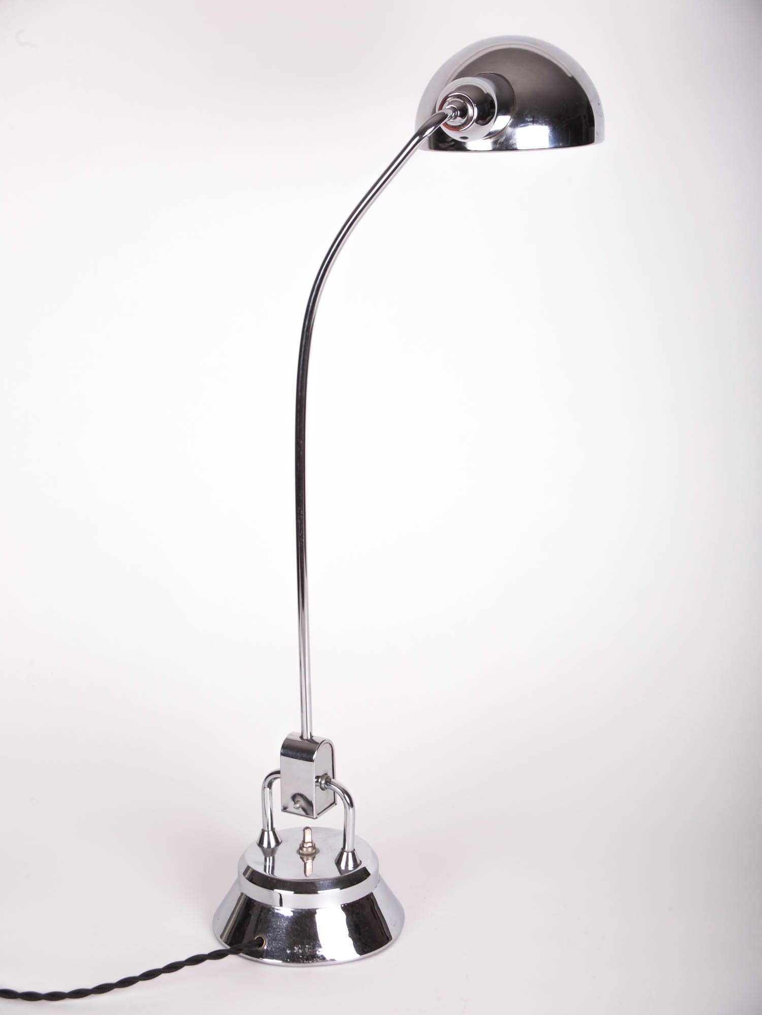 Prench modernist Long Neck Jumo task lamp Perriand ( chromed base ) - 4