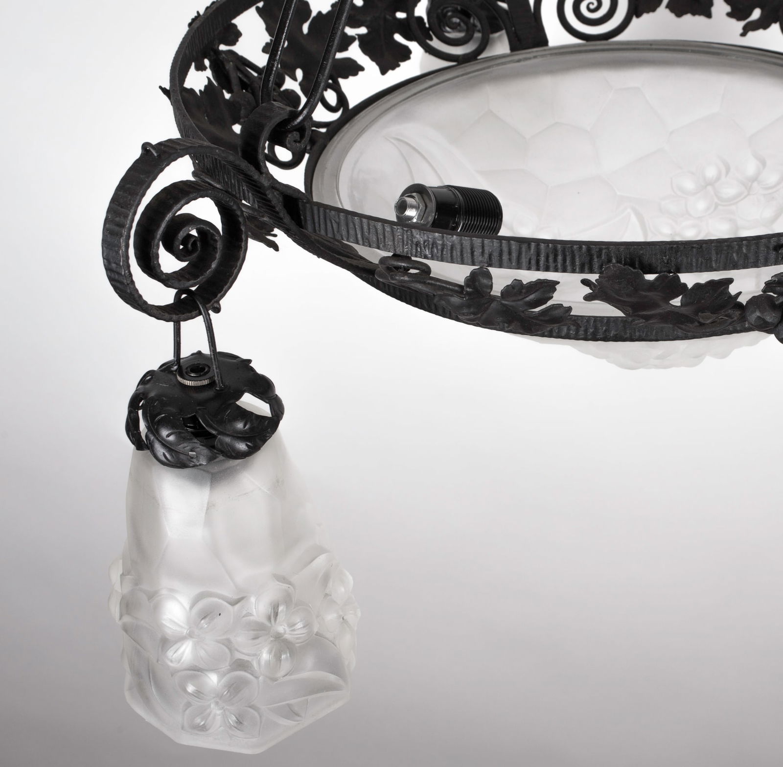 FRENCH Art-Deco Chandelier Degue David Guéron Ros signature pressed glass - 2