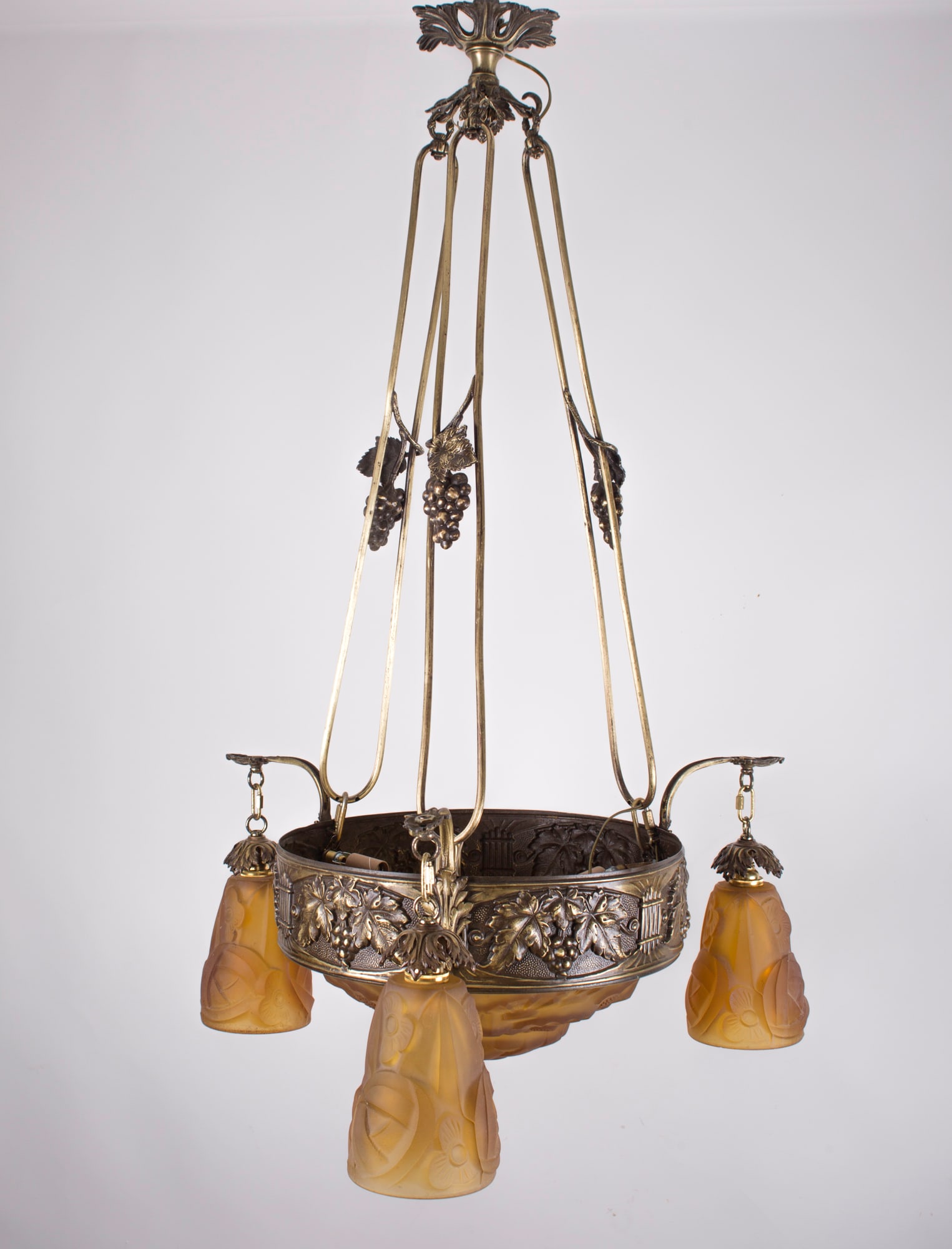 FRENCH Art-Deco Chandelier Degue David Guéron Amber: Title: FRENCH Art-Deco Chandelier Degue David Guéron Amber Description: Made in France in the late 1920's early 1930's, this chandelier is Signed Degue, hand sanded and etched after being