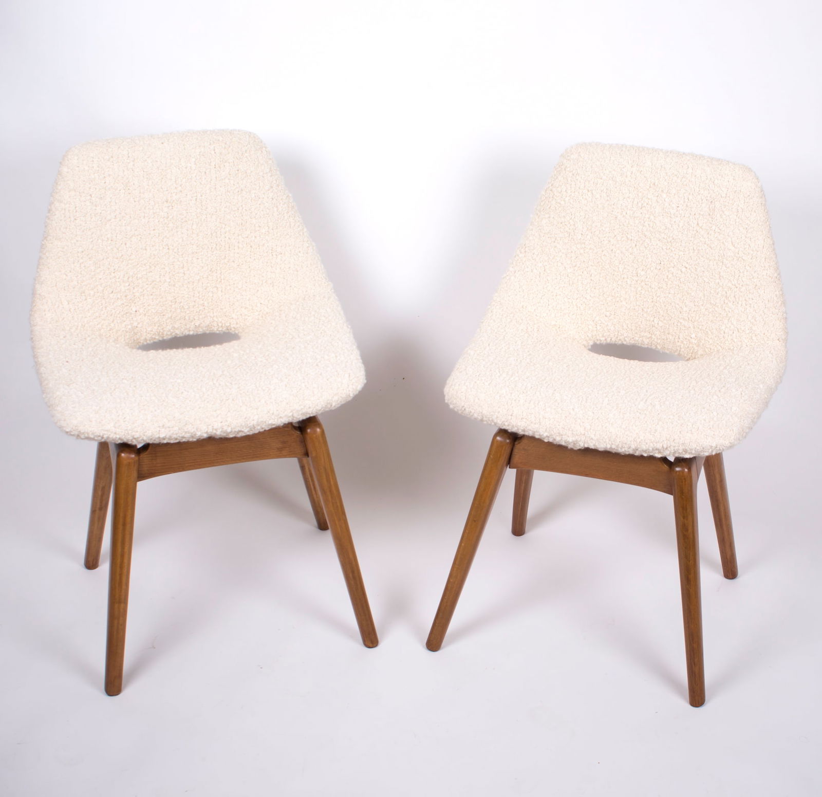 pair of Guariche Amsterdam mid century chair edited by steiner 1954 boucle - 4