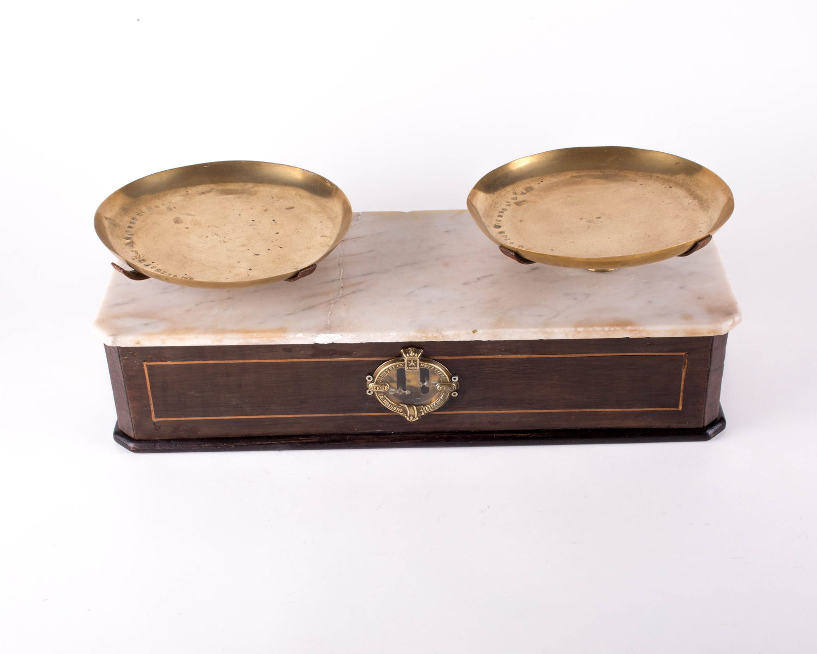 Antique French balance maison Beranger la Mulatiere 19th.: Title: Antique French balance maison Beranger la Mulatiere 19th. Description: French scales of this type were used in stores for weighing produce. Joseph Béranger (1802-1870) was a balance maker