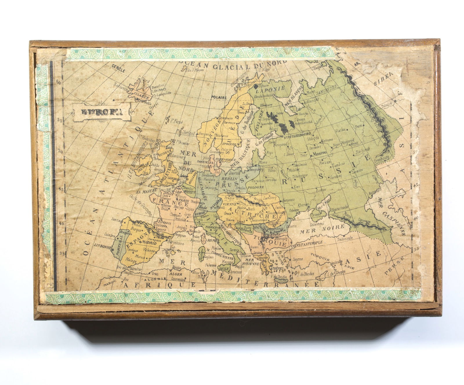 Puzzle box with wood cubs with maps of the worlds atlas 1890 french: Title: Puzzle box with wood cubs with maps of the worlds atlas 1890 french Description: Cartographical Cube toy 1889 Maison jullien (J L) Antique Map Charles Verneau Appealing cartographical toy,