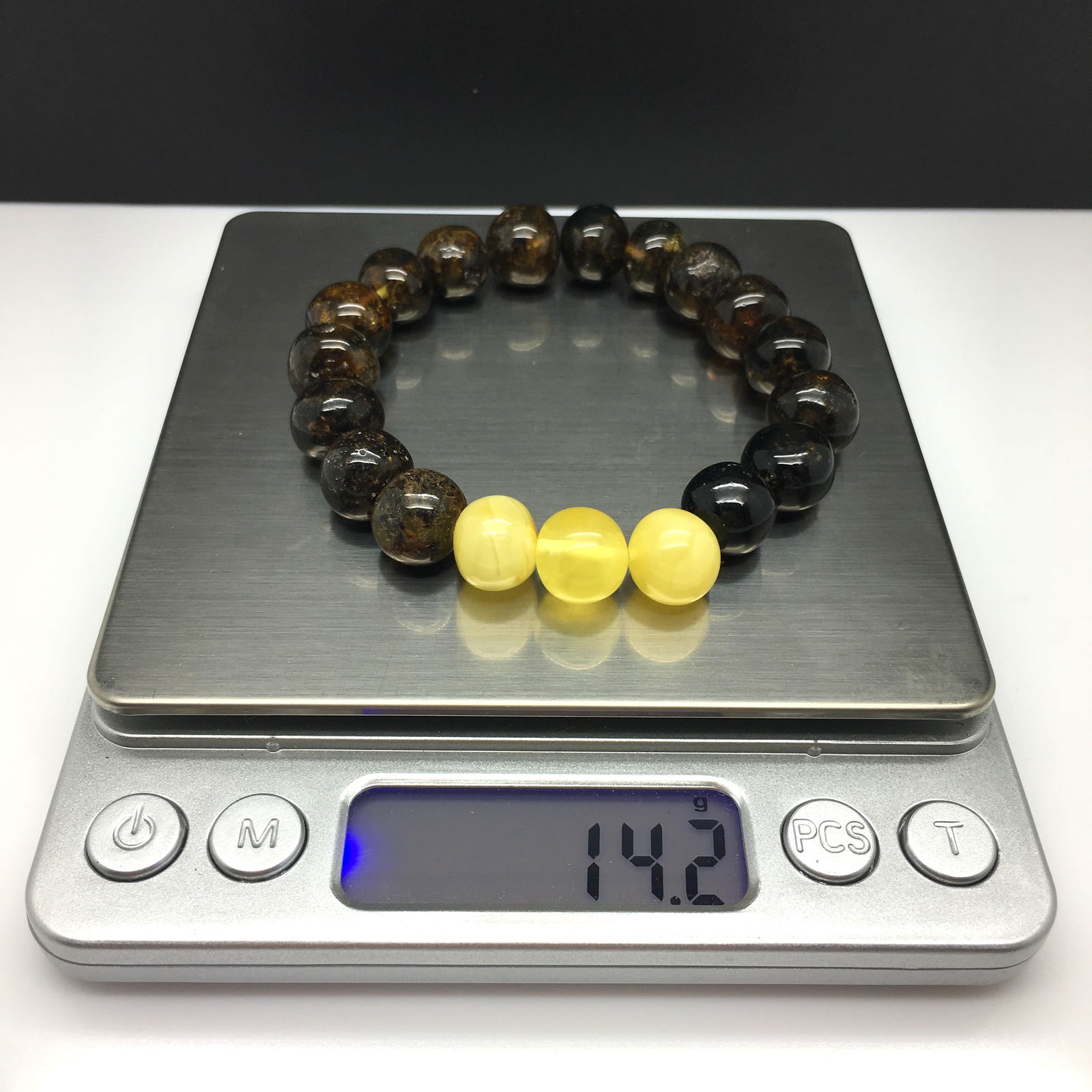 Antique Amber Bracelet made from Hand Carved Amber beads - 4