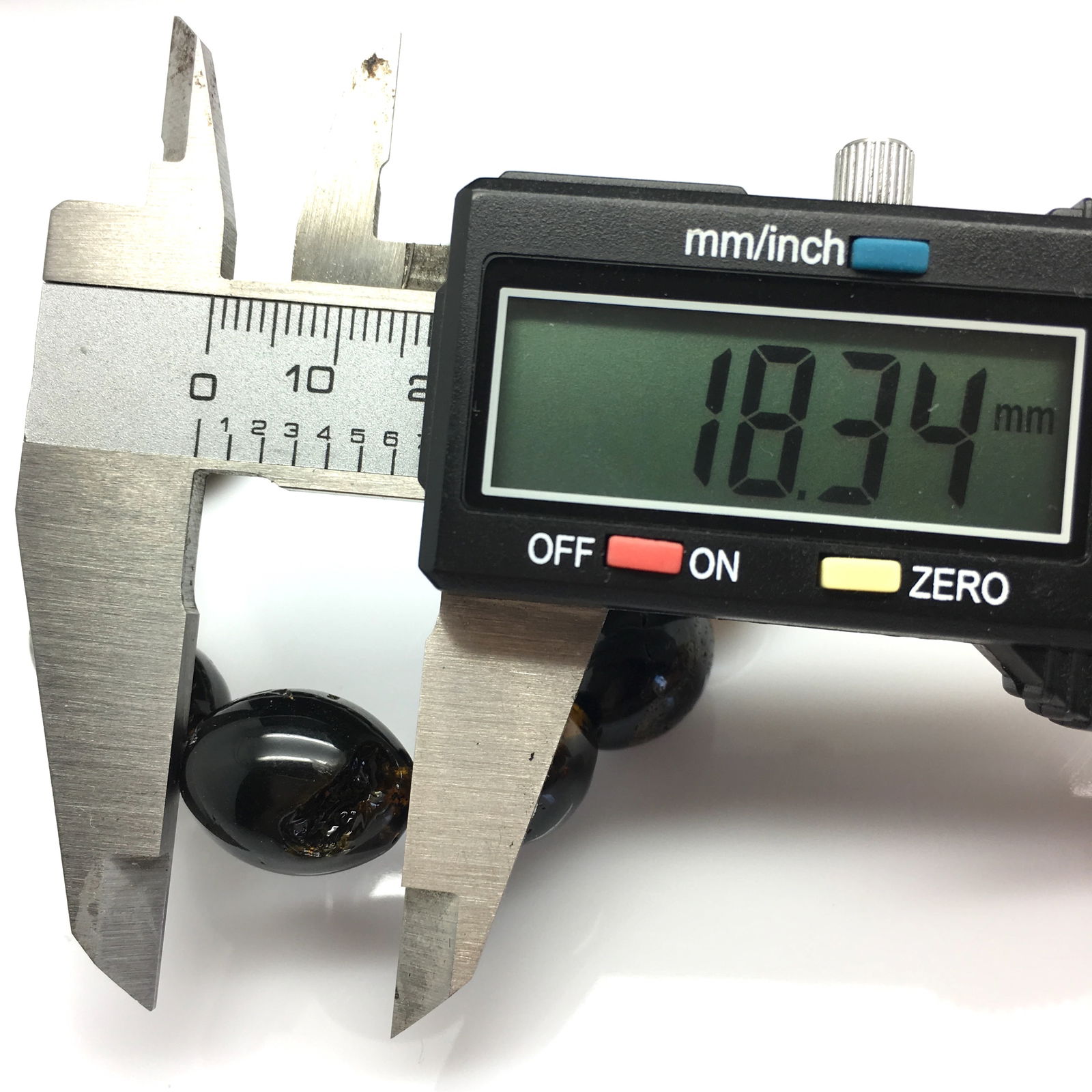 Antique Amber Bracelet made from Olive shaped Amber beads - 3