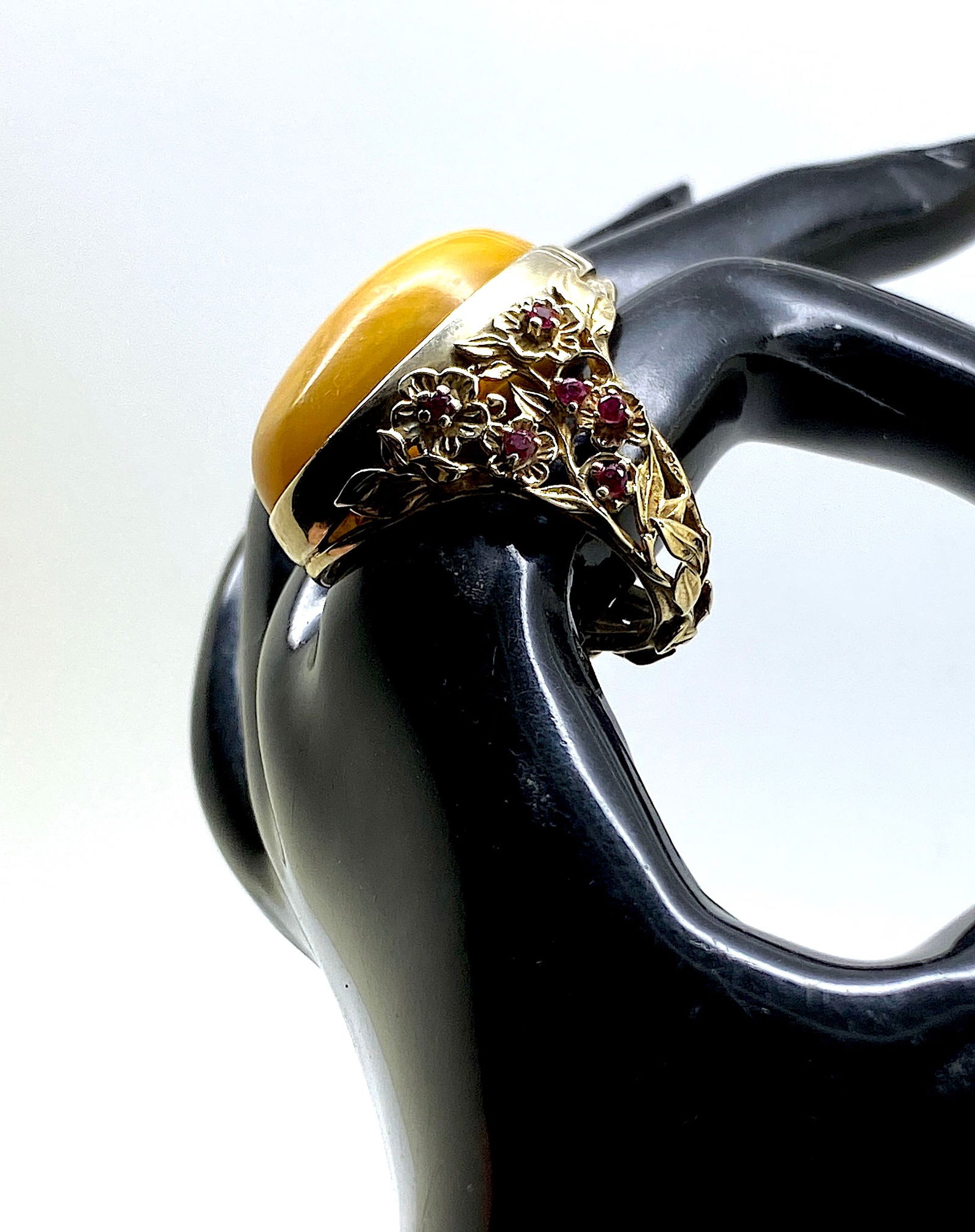 Unique and Beautiful Amber Ring with Garnets - 3