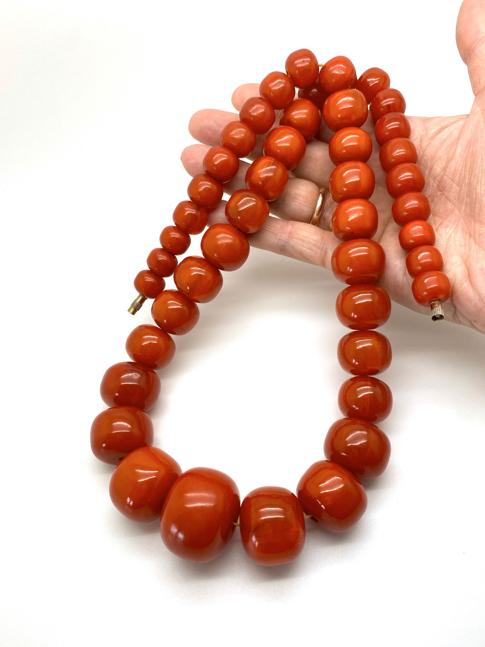 Splendid Bakelite Necklace made from Barrel shaped Bakelite beads - 8