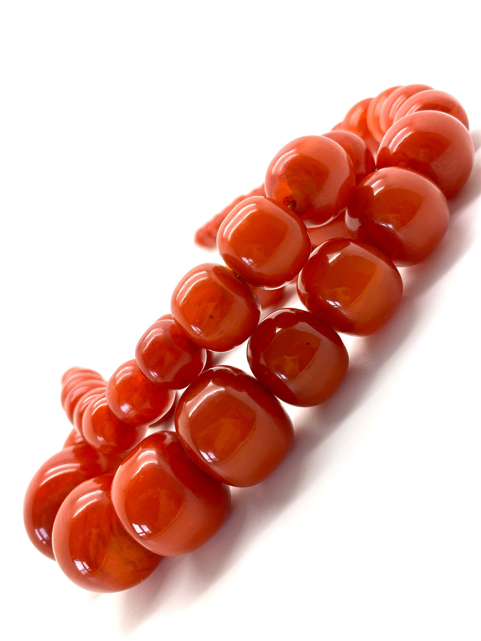 Splendid Bakelite Necklace made from Barrel shaped Bakelite beads - 9