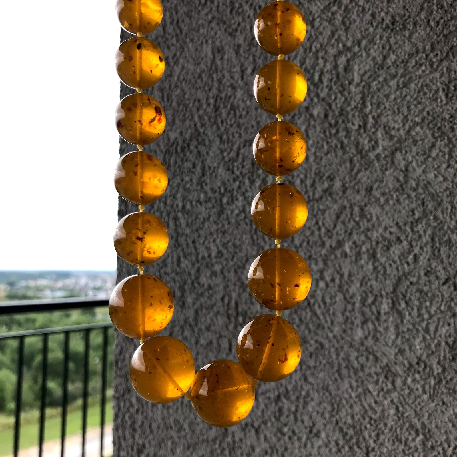 Marvellous Vintage Amber Necklace made from Round Amber beads - 2