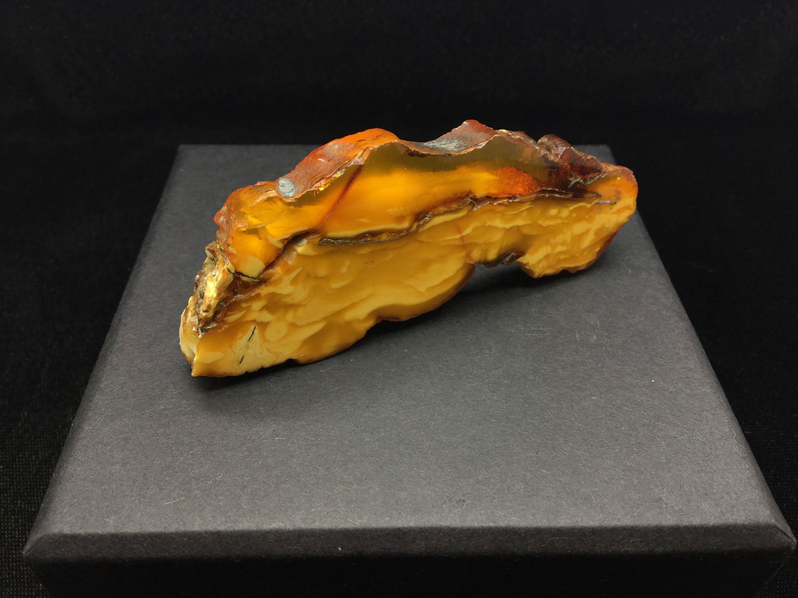 Beautiful Vintage Amber Brooch - 5