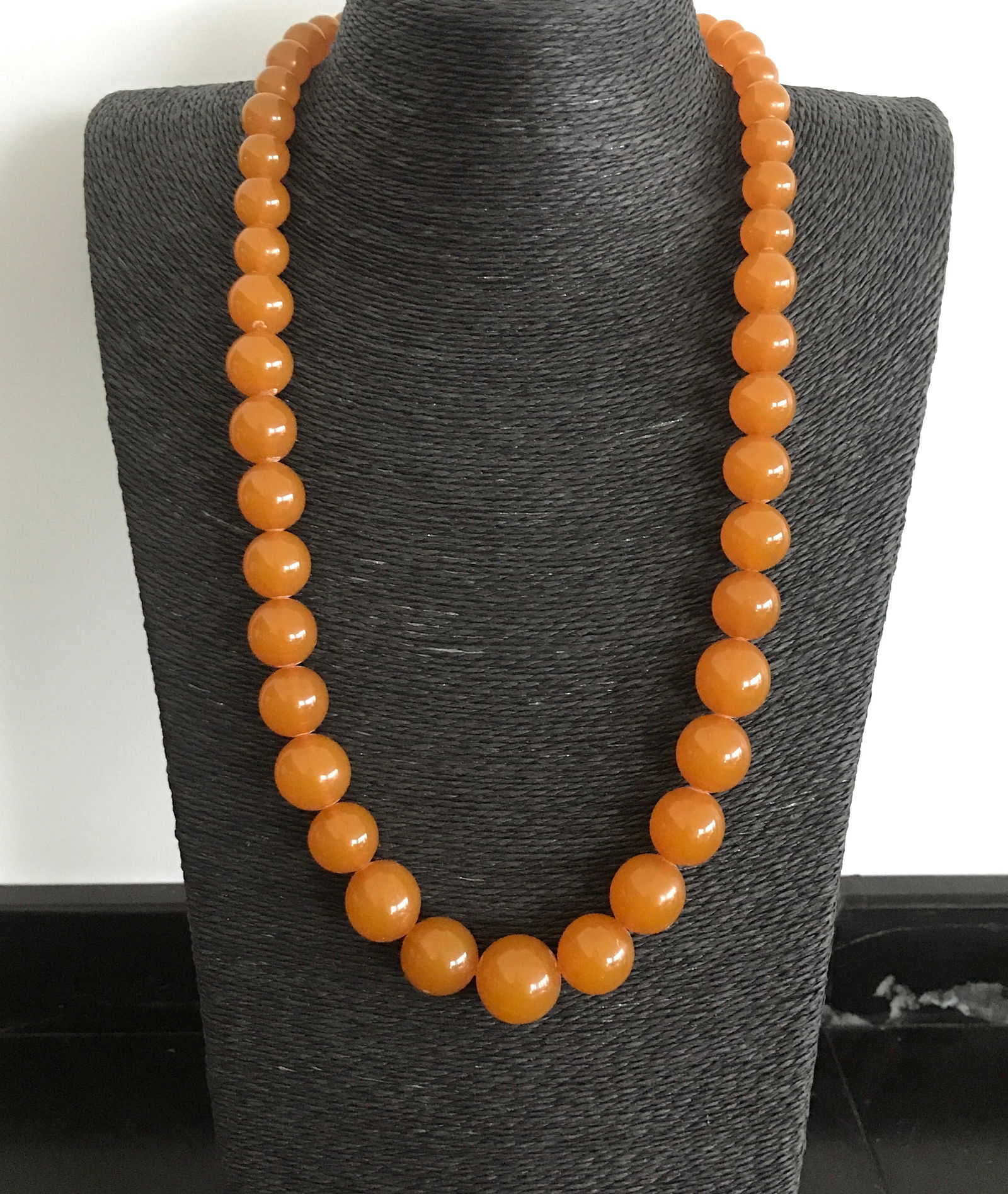 Impressive Vintage Amber Necklace made from Round Amber beads (1 of 11)