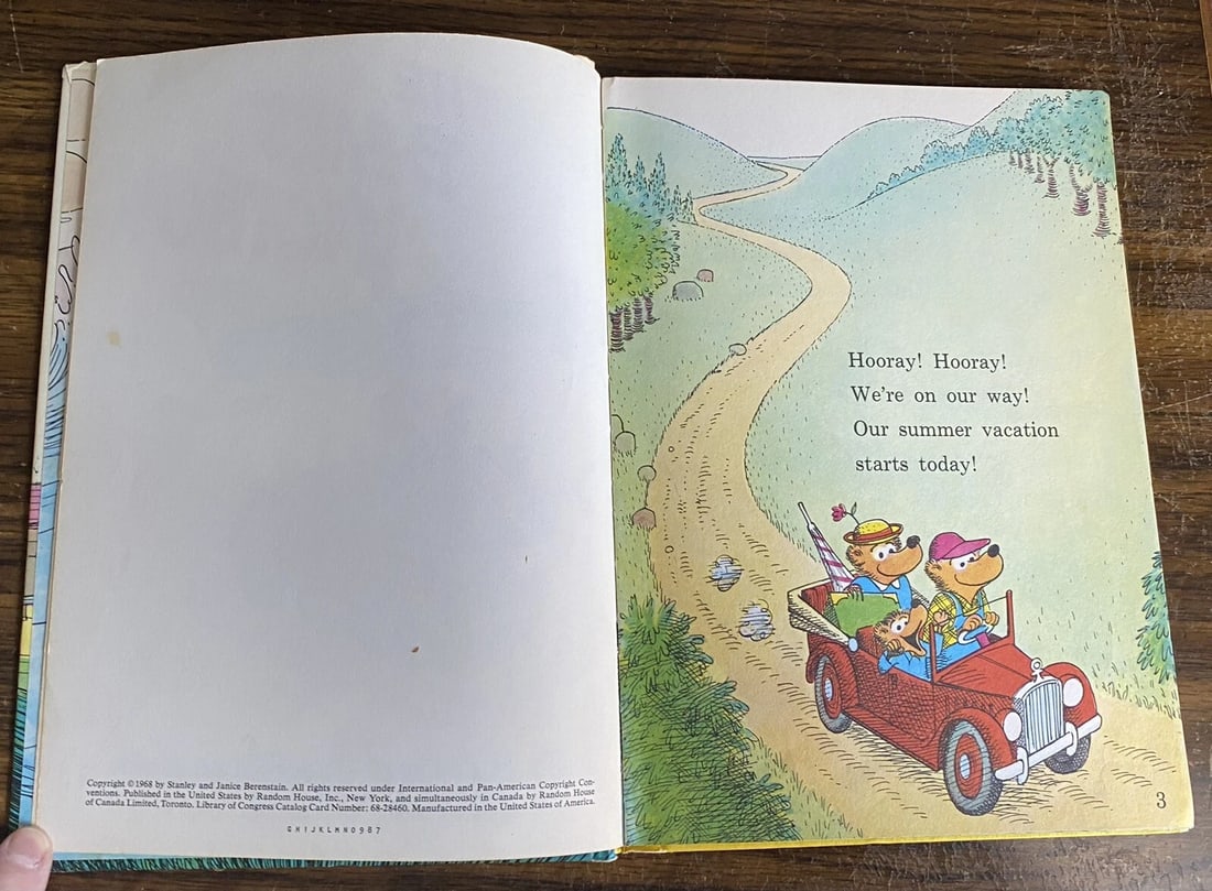 Dr Seuss The Bears' Vacation by Stan and Jan Berenstain 1968 Beginner BooksHC VG - 9