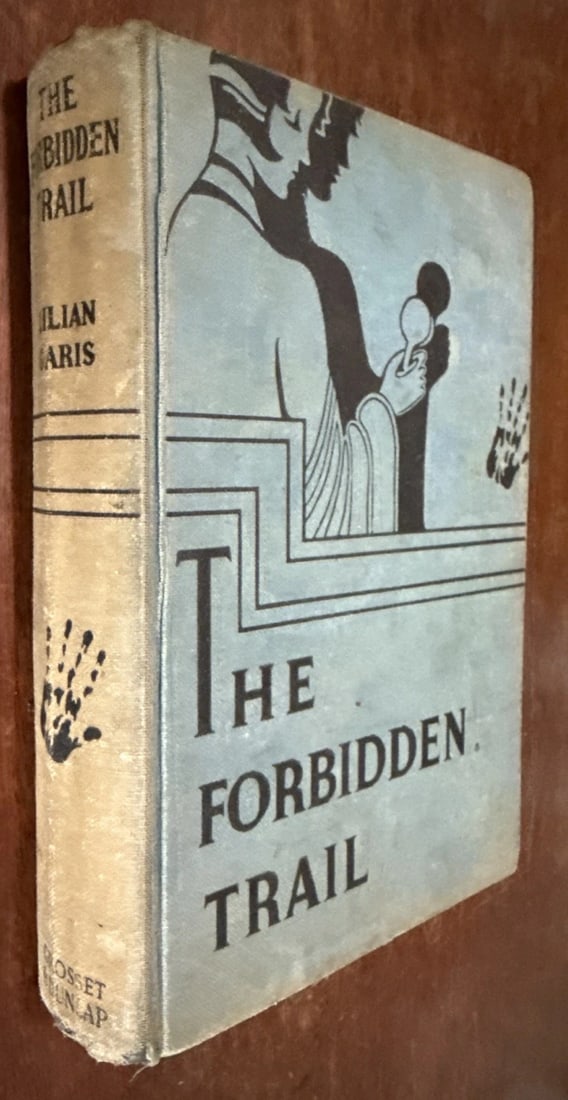 The Forbidden Trail Lilian Garis 1933 1st Ed. Mystery HC Good Condition Grosset - 2