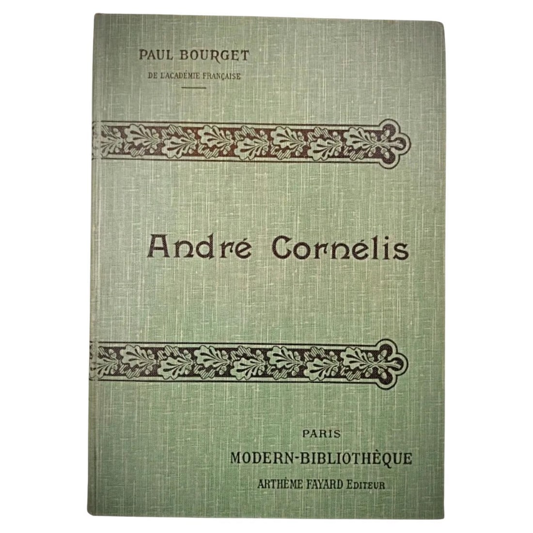 Antique 20th Century Book by Paul Bourget "André Cornélis" - Paris: Title: Antique 20th Century Book by Paul Bourget "André Cornélis" - ParisOrigin: FranceDimension: Height: 24.5 cm (9.65 inches) Length: 17.5 cm (6.89 inches) Thickness: 1 cm (0.39 inches)Material: