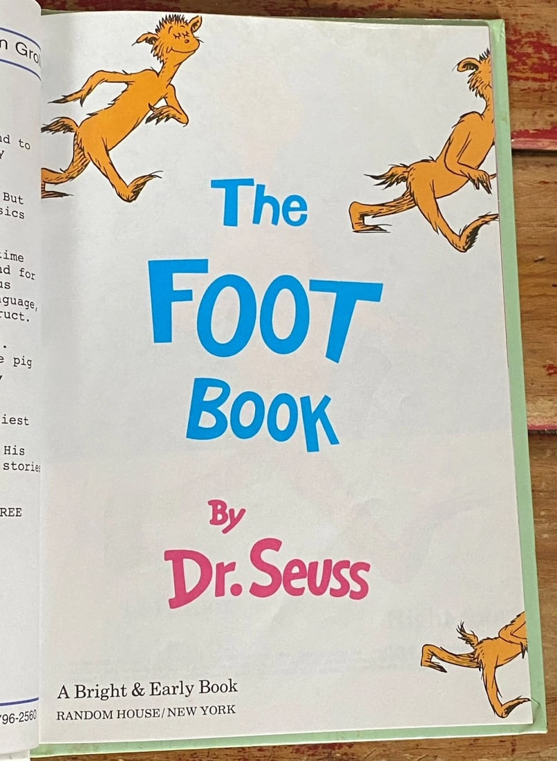 THE FOOT BOOK Dr. Seuss Grolier 1stEd Message Reprint 1993 HC No Writing RARE - 3