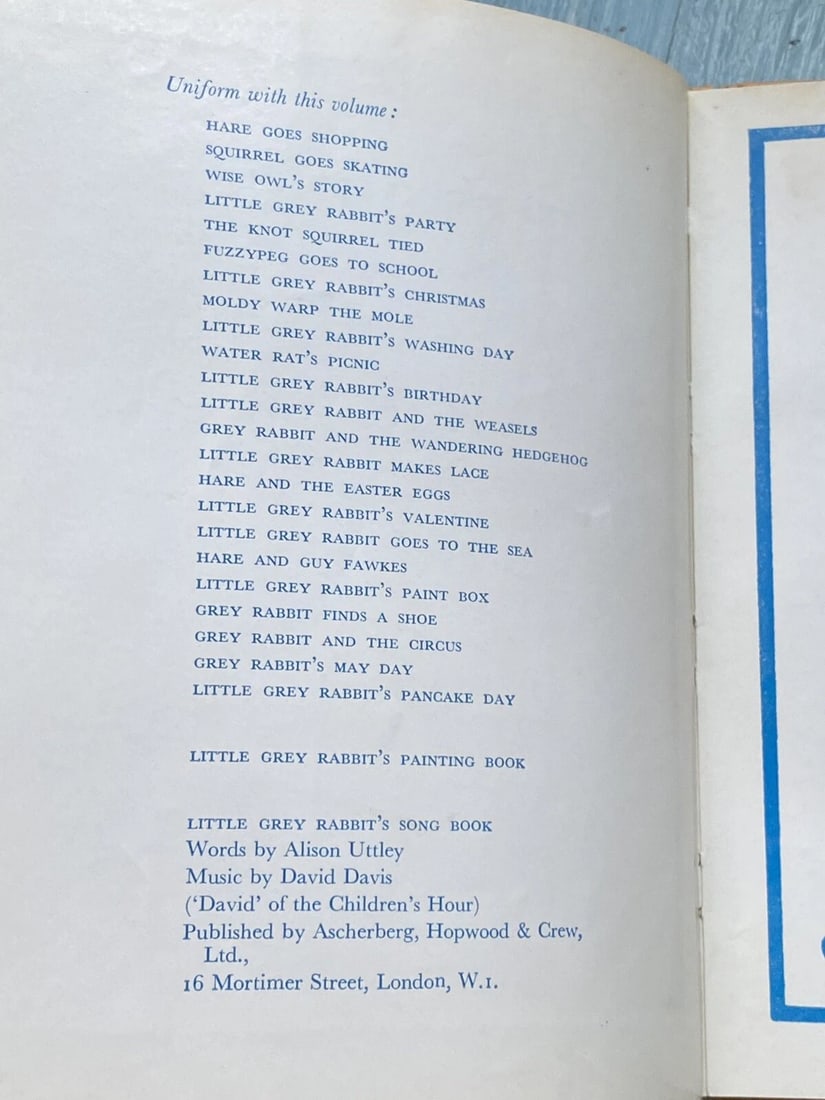 The Speckledy Hen by Uttley, Alison, Ill. Margaret Tempest 1st/7th 1969 HC Good - 8