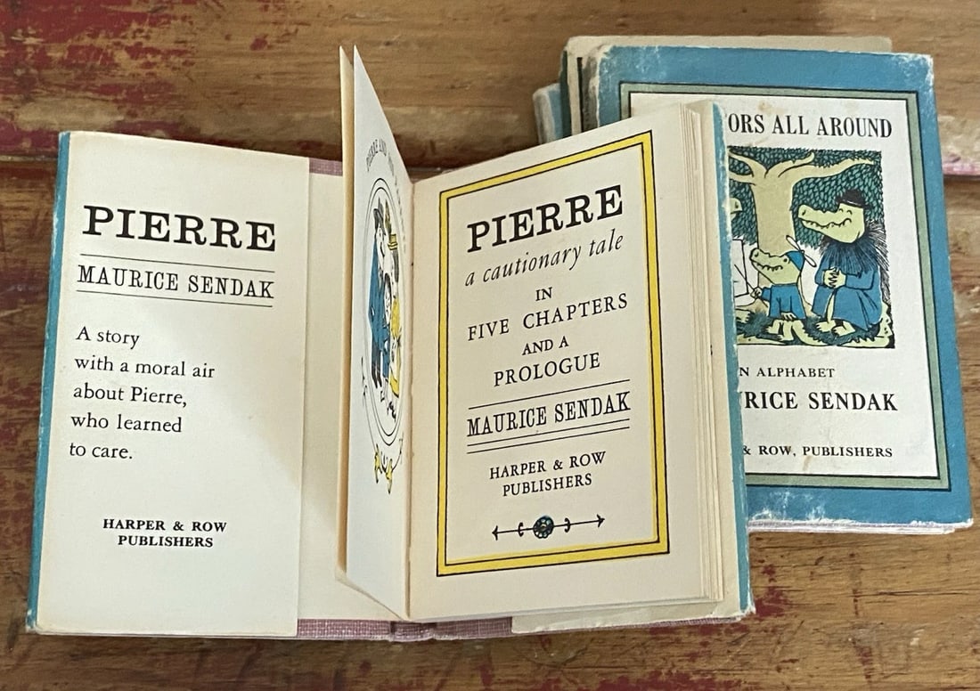 VTG 1st Ed. Nutshell Library Maurice Sendak 1962- 4 Mini Books in Slipcase w/DJ - 7