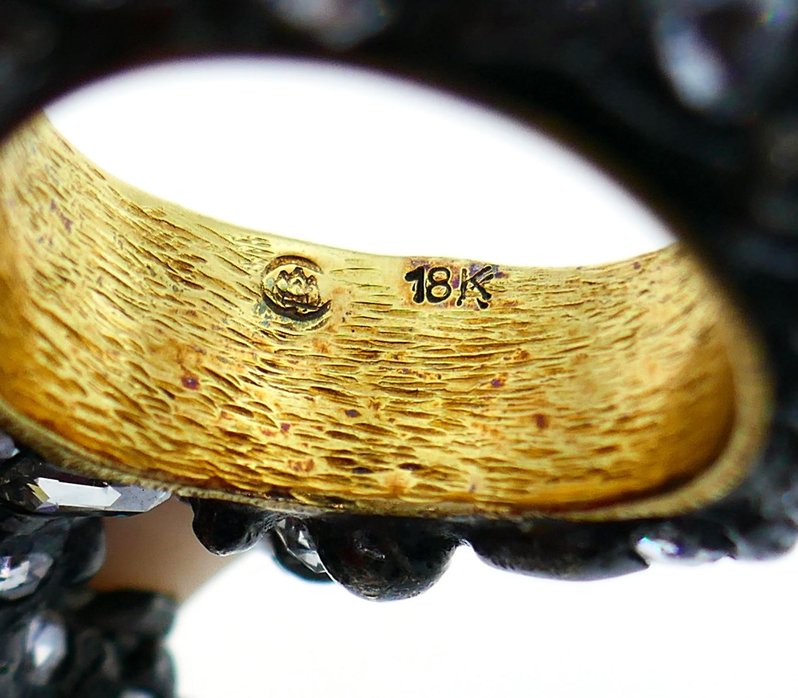 Shell Diamond Blackened Gold Ring - 6