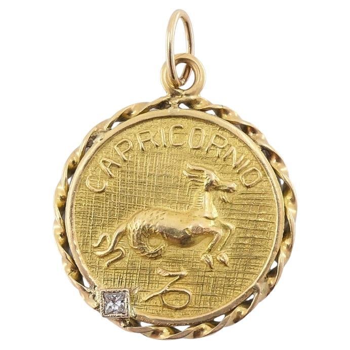 Vintage 18k Gold Reversible Capricorn Pisces Zodiac Pendant Diamond Accent: Title: Vintage 18k Gold Reversible Capricorn Pisces Zodiac Pendant Diamond Accent Description: About the Item This vintage 18k gold zodiac pendant features a reversible design with Capricorn on one