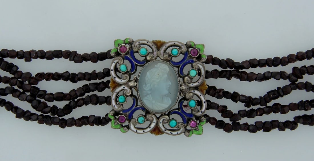 Antique 3 CAMEO MEDALLIONS on 5-STRAND GARNET BEAD CHOKER NECKLACE - Rare! Chic! - 5