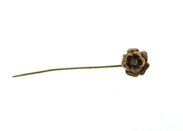 C.1950 VINTAGE 18K YELLOW GOLD FLOWER DIAMOND STICK PIN: Title: C.1950 VINTAGE 18K YELLOW GOLD FLOWER DIAMOND STICK PIN Description: CHIC C. 1950 18K YELLOW GOLD DIAMOND FLOWER STICK PIIt is an unique piece and a masterpiece of style, workmanship, and