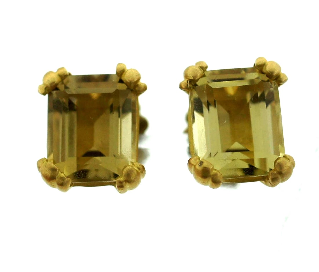 SLOAN AND SLOAN 18K YELLOW GOLD CITRINE STUD EARRINGS: Title: SLOAN AND SLOAN 18K YELLOW GOLD CITRINE STUD EARRINGS Description: 18K YELLOW GOLD CITRINE EARRINGS Now you have a chance to purchase this piece at a fraction of the retail price! HURRY UP