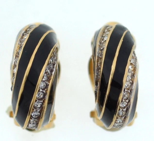 NINA RICCI GOLD VERMAIL ENAMEL CRYSTAL CLIP ON EARRINGS COSTUME JEWELRY: Title: NINA RICCI GOLD VERMAIL ENAMEL CRYSTAL CLIP ON EARRINGS COSTUME JEWELRY Description: NINA RICCI GOLD VERMAIL ENAMEL CRYSTALS CLIP ON EARRINGS SIGNED CHIC & ELEGANT COSTUME JEWELRY WEIGHT: