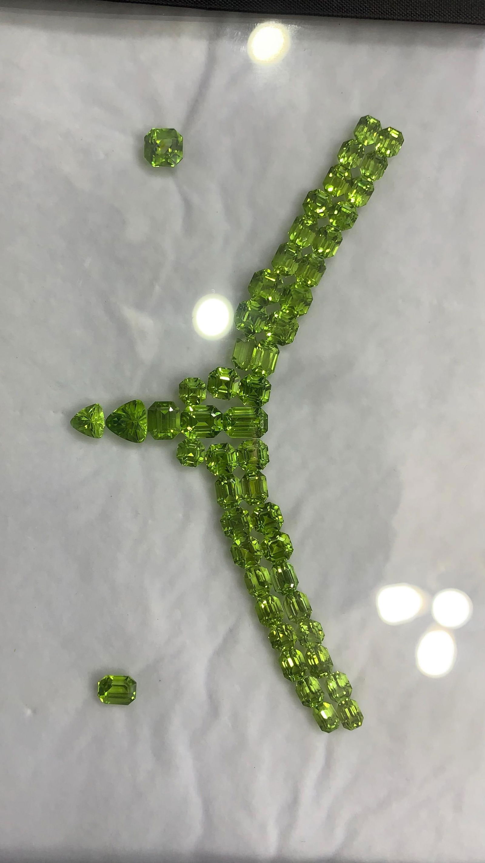 85 Carat Apple Green Peridot Jewelry Layout, Loose Gemstones - 10
