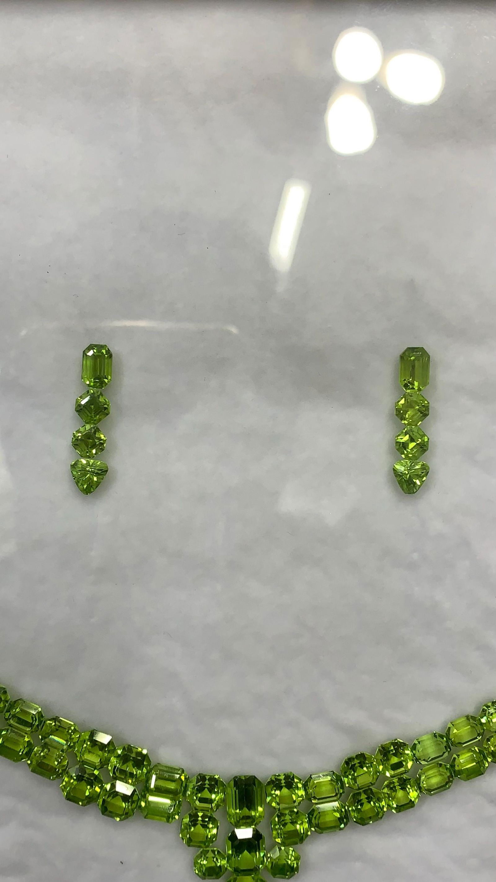 85 Carat Apple Green Peridot Jewelry Layout, Loose Gemstones - 19