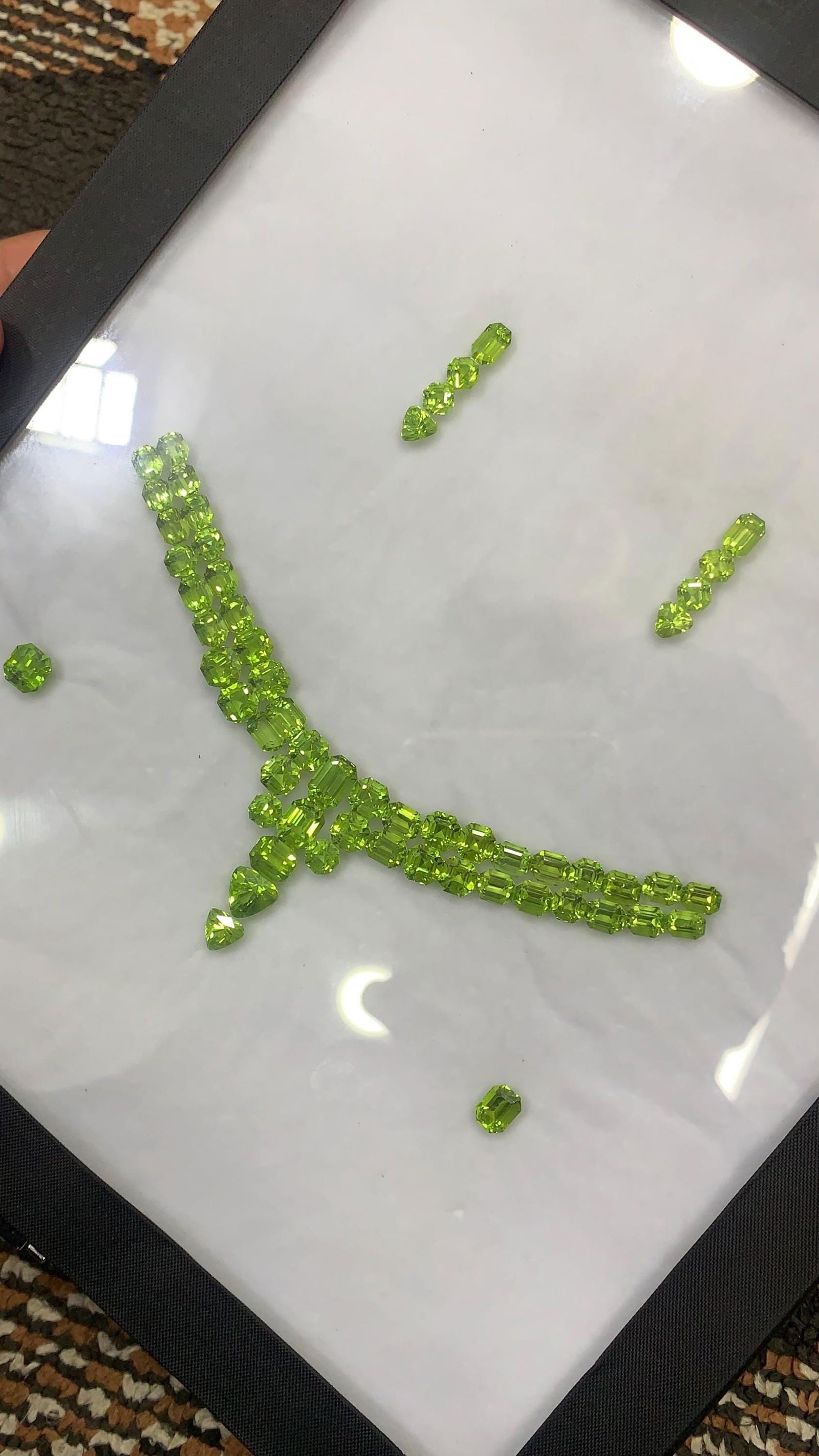 85 Carat Apple Green Peridot Jewelry Layout, Loose Gemstones - 4