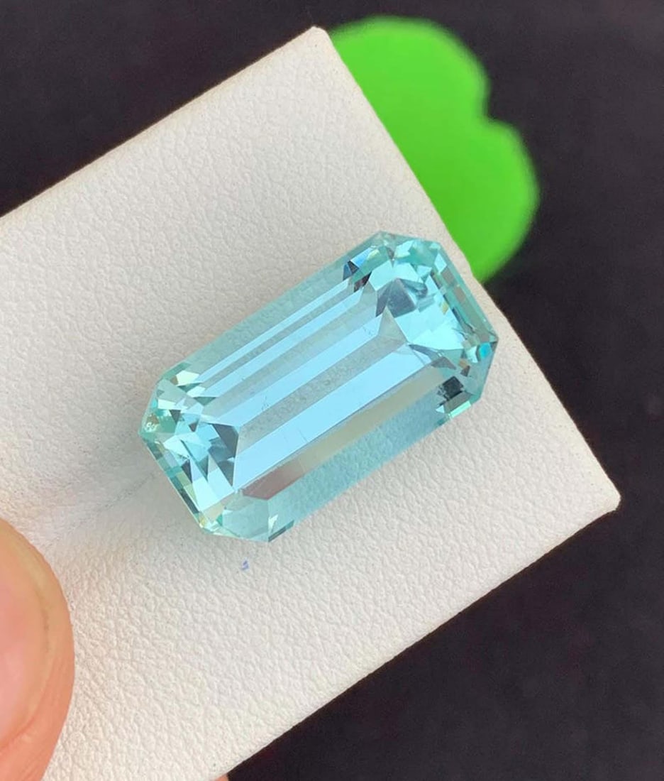 Natural Aquamarine Gemstone: 30.00 Carat Fancy Cut, Pakistan Origin: Materials: Gemstone: Aquamarine Natural Aquamarine Gemstone, Fancy Cut Aquamarine Gemstone From Skardu Pakistan March Birthstone Gemology: Hardness : 7.5-8 Origin : Pakistan Shape : Fancy Color : Sky