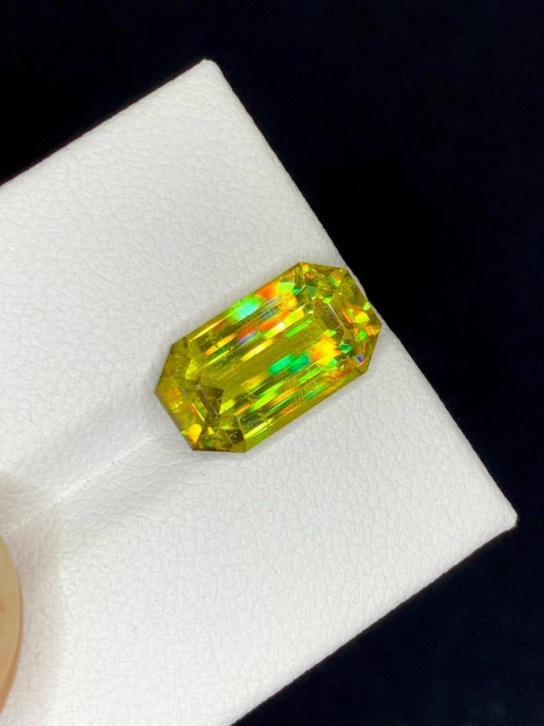 AIG Certified Lustrous Sphene Gemstone: Yellow/Green Cushion Cut, 2.76 Carat - 3
