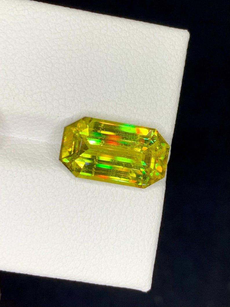 AIG Certified Lustrous Sphene Gemstone: Yellow/Green Cushion Cut, 2.76 Carat - 5