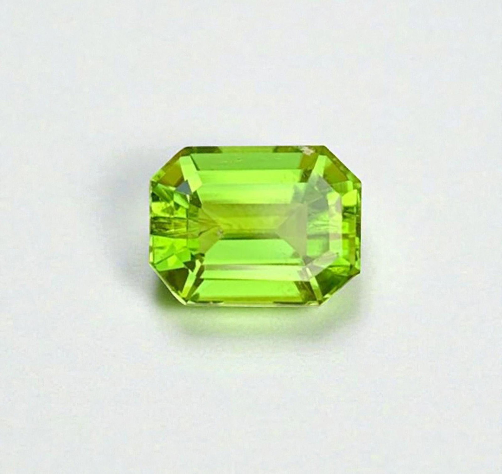 Natural Peridot Gemstone: 3.50 Carat Fancy Cut Loose Stone: Materials: Gemstone: Peridot Carat weight: 3.50 About this item Natural Peridot Gemstones, Top Color Fancy Cut Peridot Loose Gemstone From Pakistan, August Birthstone weight : 3.50 carat Dimensions :