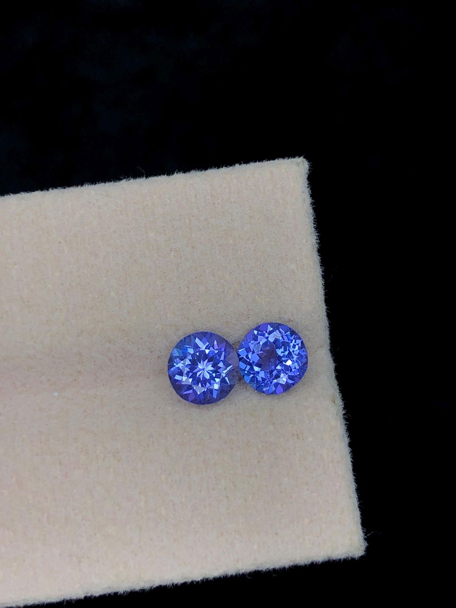 Violet Blue Tanzanite Gemstone Pair: Round Faceted Jewelry Gems, 1.91 Carat - 3